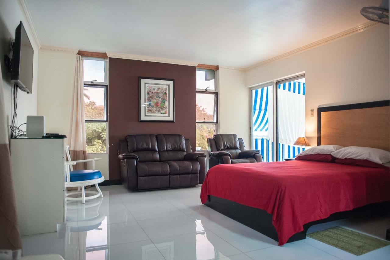 Beach Condos -Montego Bay Club Beach Resort Екстериор снимка